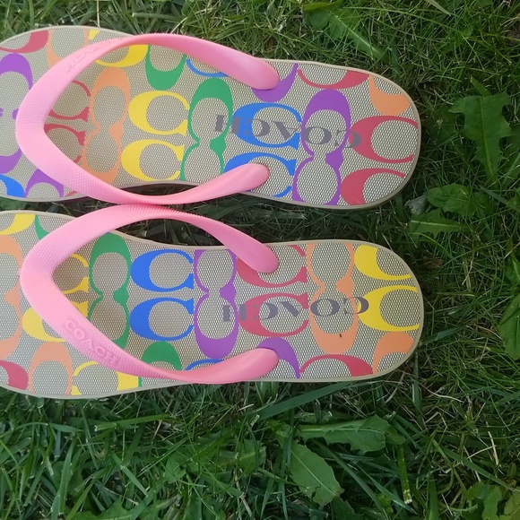 Coach Rainbow Signature Lynn Flip Flop -8 - Picture 2 of 7